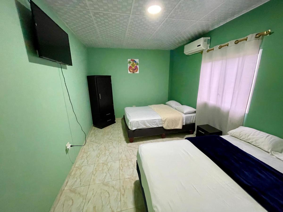 Hostal Tropicoco Hotel Playas Ngoại thất bức ảnh