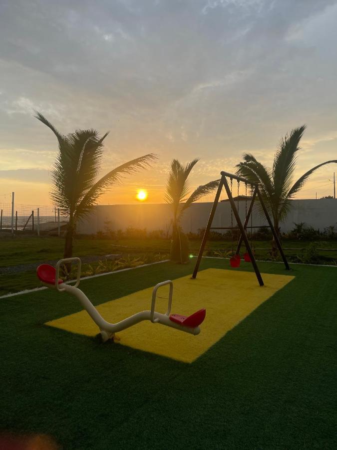 Hostal Tropicoco Hotel Playas Ngoại thất bức ảnh